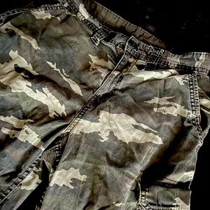 Men’s camo cargo shorts